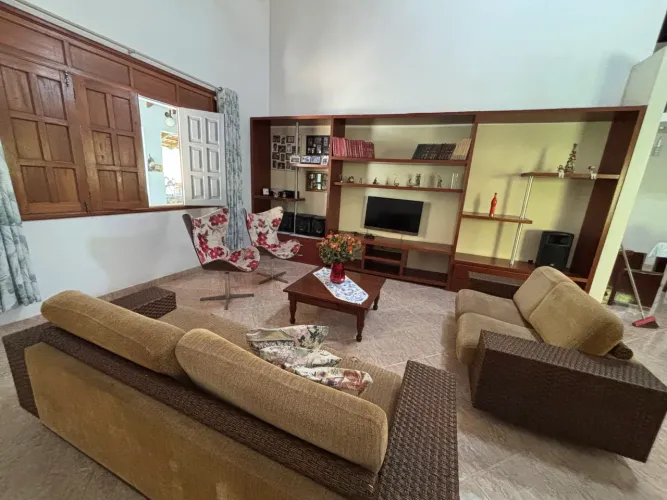 Chácara com lagos e piscina, Km 57 AM 010