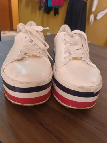 Tenis