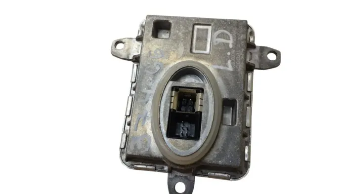 Módulo farol lado direito BMW 118i 2013