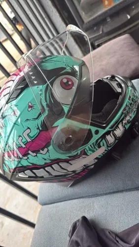 Vendo Capacete Race Tech