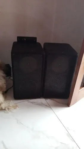 Caixa de som acústica 