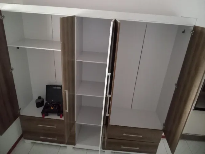 Guarda roupa em boas condições
