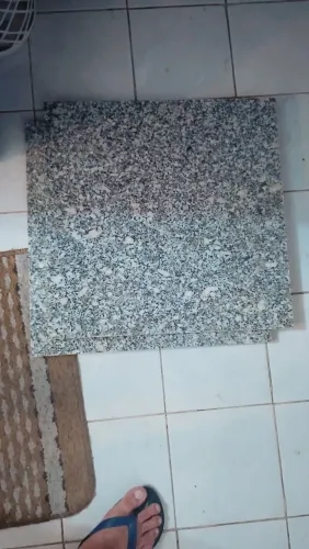 Piso granito 46cmX46cm