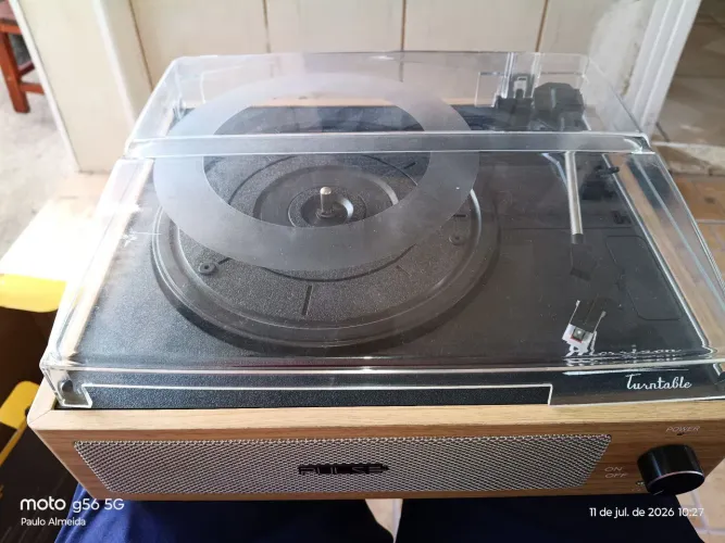 Vitrola retro R$ 300 reais