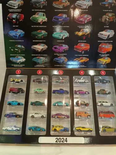 Hot Wheels Boulevard 2024 pack com 25 carrinhos