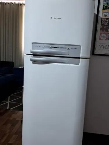 Geladeira Electrolux DF46