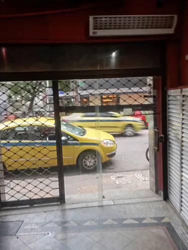 ALUGO LOJA DE RUA NO CATETE SEM CONDOMÍNIO 