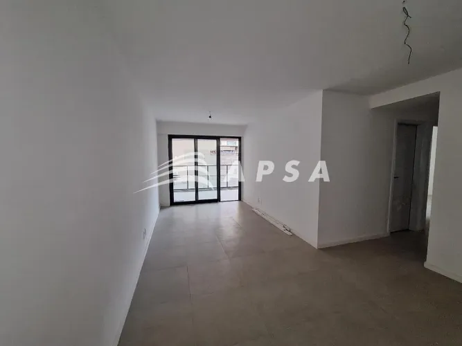 APARTAMENTO DE 3 QUARTOS PARA ALUGAR NO FLAMENGO, SENDO 1 SUÍTE, EM PRIMEIRA LOCAÇÃO, COM