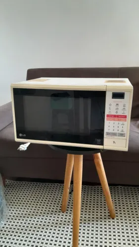 Micro-ondas LG 30 litros branco