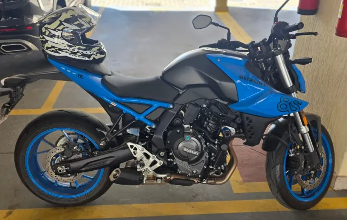 SUZUKI GSX-8S AZUL - OPORTUNIDADE ÚNICA | APENAS 500 KM | SEM ENTRADA
