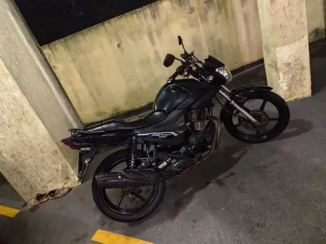Moto em excelente estado