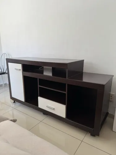 Rack de sala com rodinhas