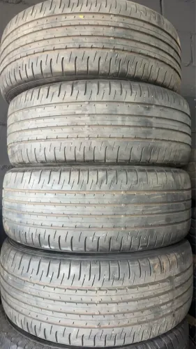 04 pneus 225/50r18 Dunlop semi novo Corolla Cross 