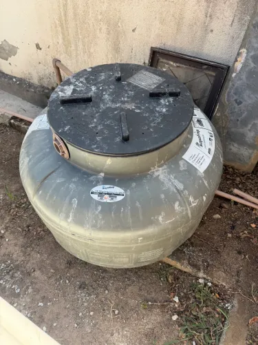 Caixa d?água de polietileno em perfeito estado