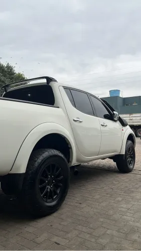 Mitsubishi L200 Triton HPE 3.2 CD TB Int.diesel AUT 2010