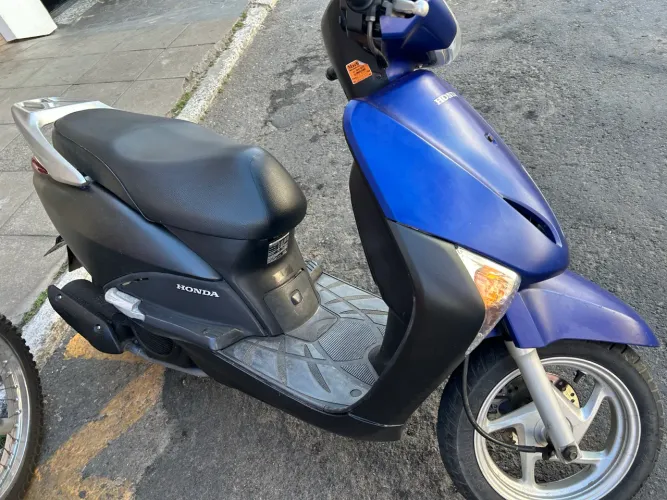 Moto novinha de procedência