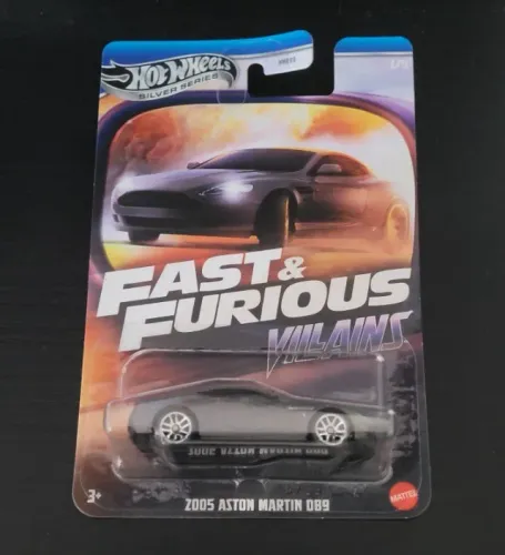 Hot Wheels - Aston Martin 2005 - JBY35