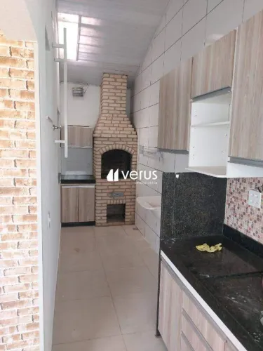 Casa em Condomínio em Uberlândia 3 Quartos, 1 Suíte, 4 Vagas e Varanda Gourmet