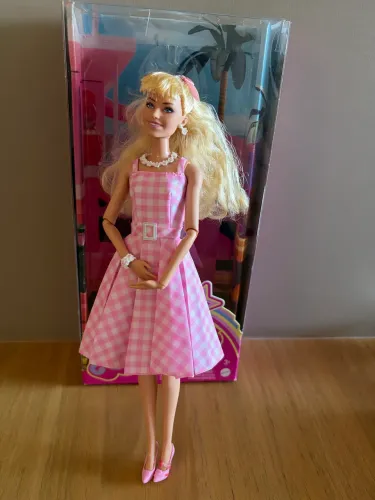 Boneca Barbie The Movie, dia perfeito. Apenas retirada da caixa.
