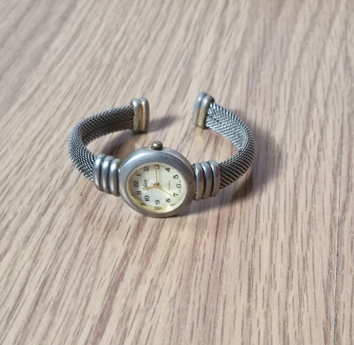 Relógio feminino estilo bracelete