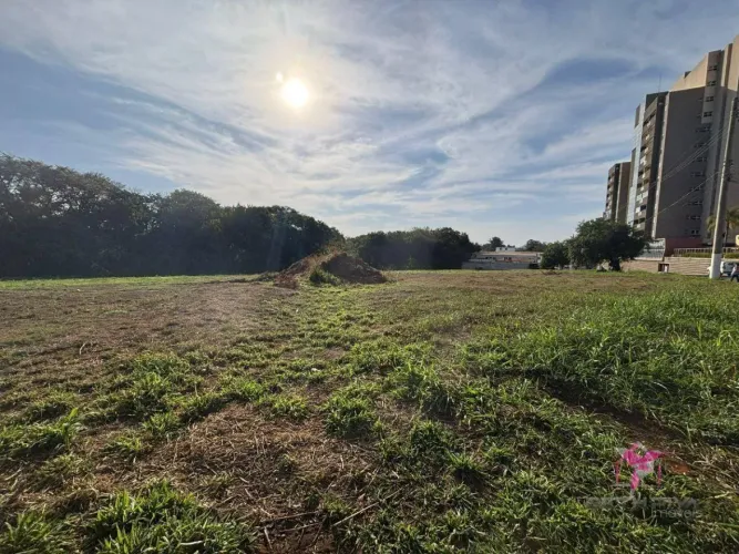 Terreno à venda, 438 m² - Jardim Capitólio - Leme/SP