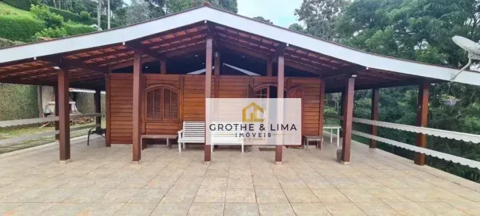 Casa com 4 dormitórios em condomínio fechado em Campos do Jordão Natureza, conforto e laz