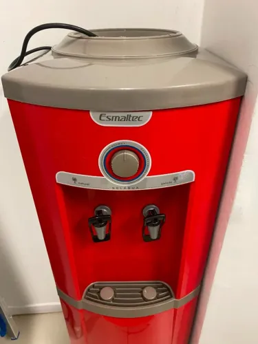 Gela Água Esmaltec EGC35B Vermelho 220V - Natural e Gelada