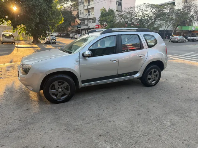 Renault Duster Dynamique 2.0 Hi-flex 16V Aut. 2014