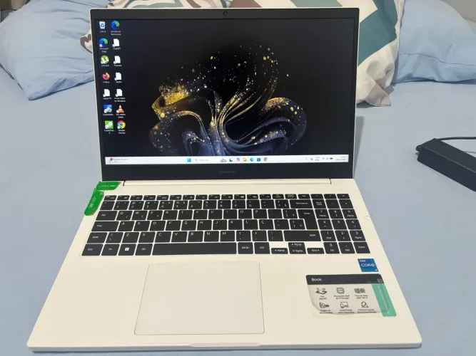 Samsung Book i5 11ª Geração | SSD 512GB + HD 1TB | 8GB RAM | Iris Xe