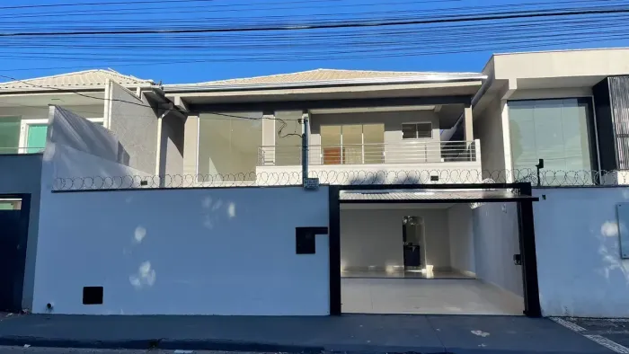 Sobrado disponível aluguel 04 Suítes Bairro Parque Anhanguera - Goiânia - GO