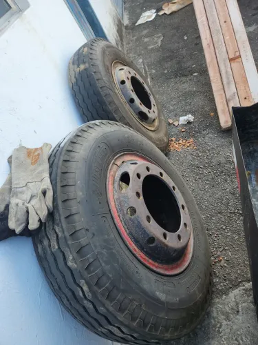 Vendo 2 Rodas Caminhão C/ Câmara de Ar. 900/20