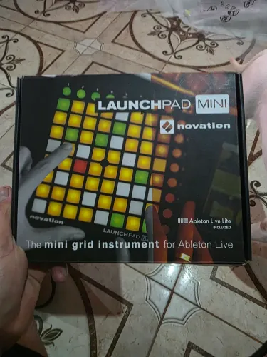 Sampler, launchpad mini