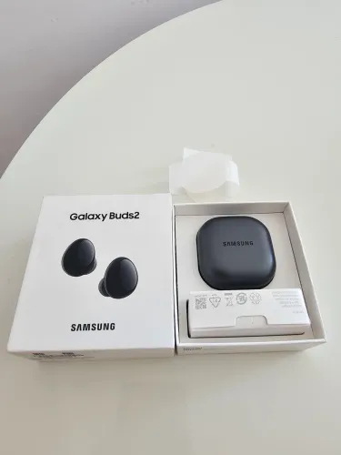 Galaxy Buds 2 Com caixa e acessórios originais (Apenas o lado esquerdo)