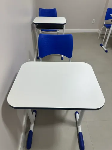 Conjunto Escolar Mesa + Cadeira Universitária - Excelente Estado