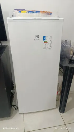 VENDO FRIZEER VERTICAL ELECTROLUX 220V, GAVETAS