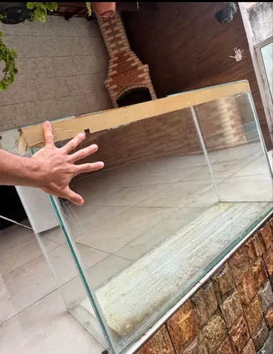 Aquário 200L Vidro Grosso + Pedras de rio - PARA SAIR LOGO