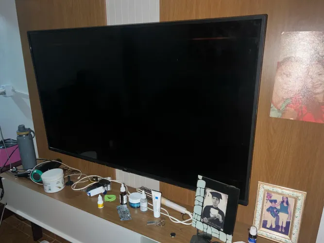 Carcaça tv queimada TCL 50 polegadas