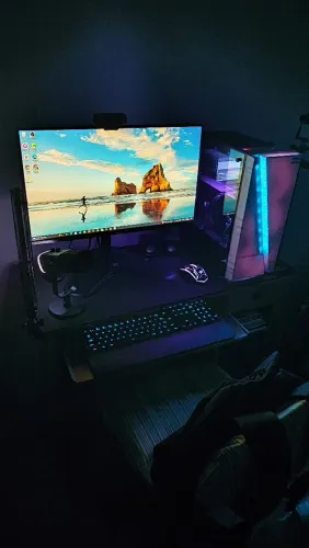 PC Gamer Ryzen 5 5600 RX 6600 32GB + Monitor 24" + Webcam C922 + Fifine AM8