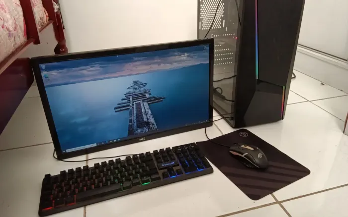 PC Completo World PC Intel i5 + 8GB RAM + GT 710 + Monitor HQ (LEIA O ANÚNCIO)