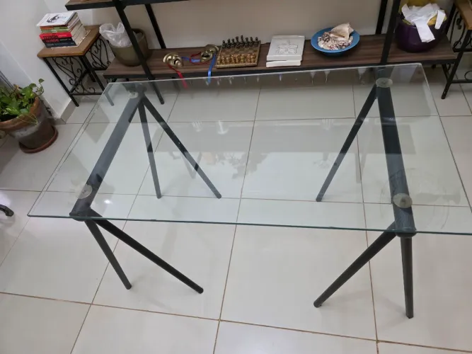 Mesa Tok&Stok de cavalete de ferro