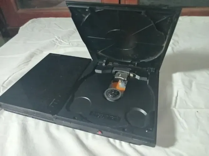 Ps2 completo troco apenas por um nintendo 3DS