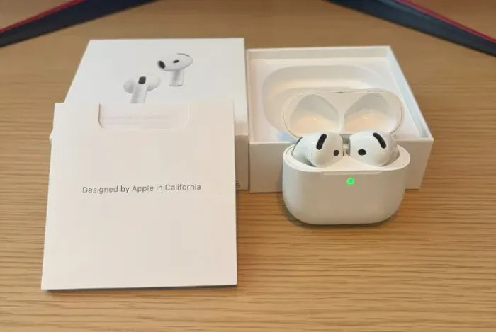 AirPods 4 com Cancelamento Ativo de Ruído (ANC) | Caixa e Acessórios Originais