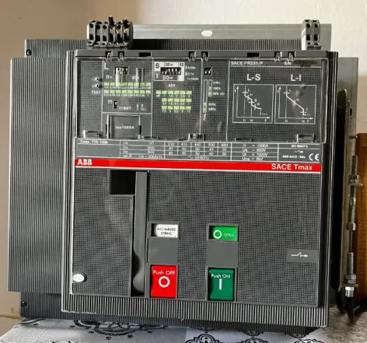 Disjuntor Caixa Moldada ABB SACE Tmax T7S 1000A + Intertravamento Mecânico.(ACEITO PROPO)