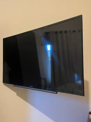 TV Sony Bravia 40 Polegadas - com Controle Remoto - Excelente Estado