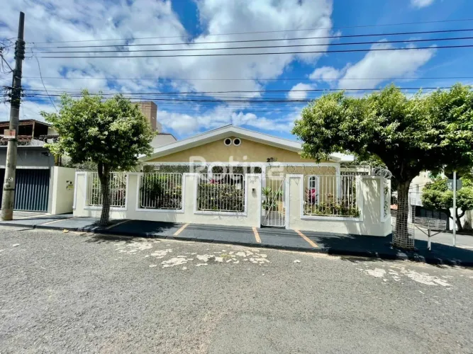 Casa para alugar, 3 quartos, Cazeca - Uberlândia/MG - Rotina Imobiliária