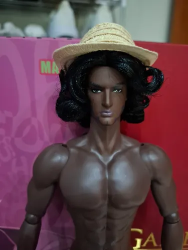 Boneco adonis mizi doll integrity toys
