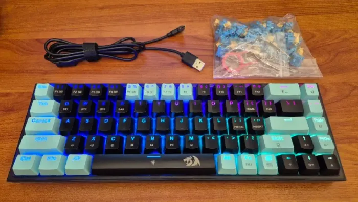 Teclado Mecânico Gamer Sem Fio Redragon TS68 seminovo