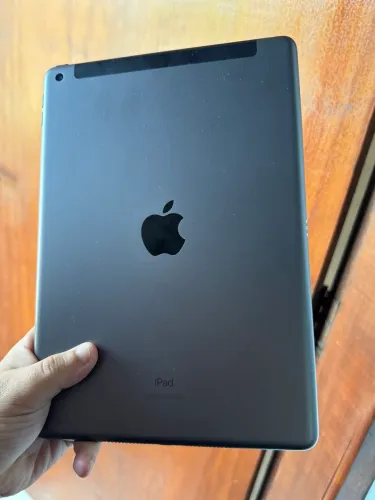 Ipad 8 - 128gb ( com entrada para chip)