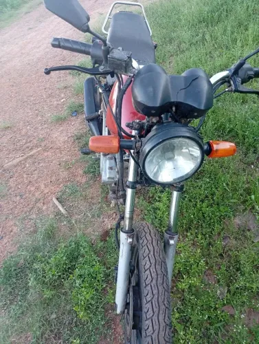 CBX 200 leia