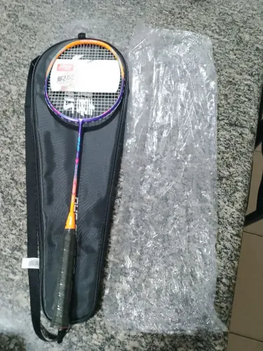 Raquete de Badminton DHS RF586 Full Carbon Series